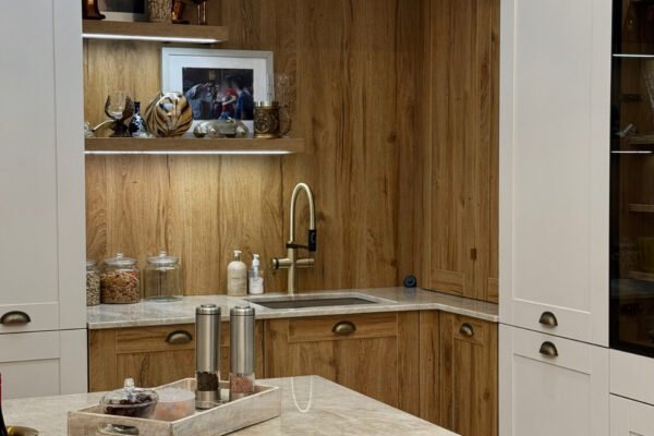 D8B426CB-31C0-4697-A845-CC3BDB4BC3DA